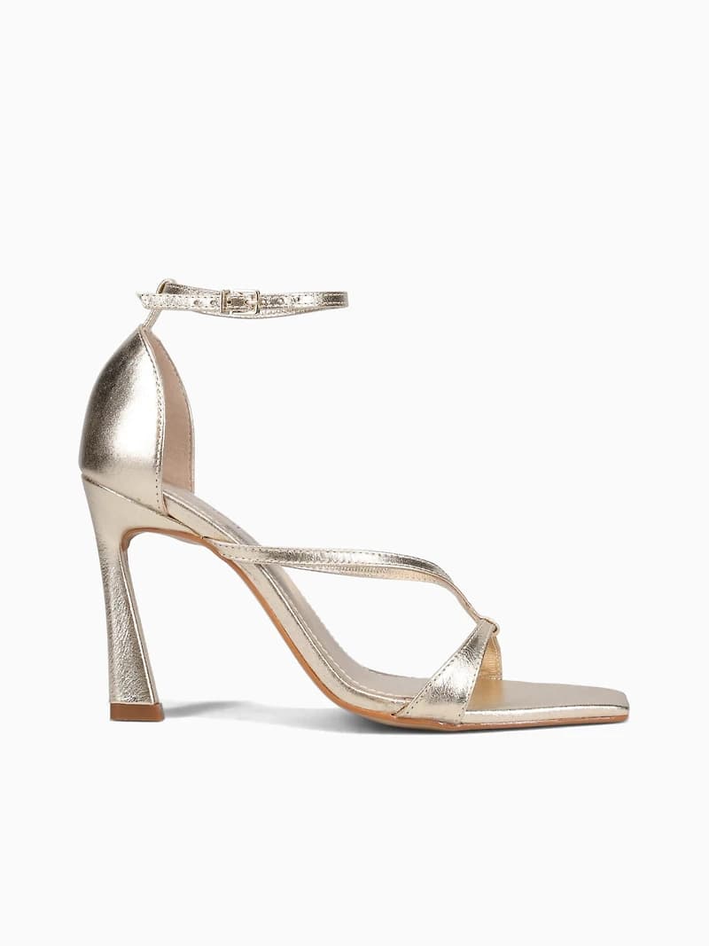 Winika Champagne Napa Cristal