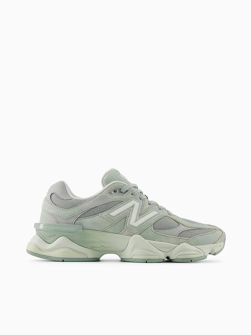 9060 Mosai Green suede